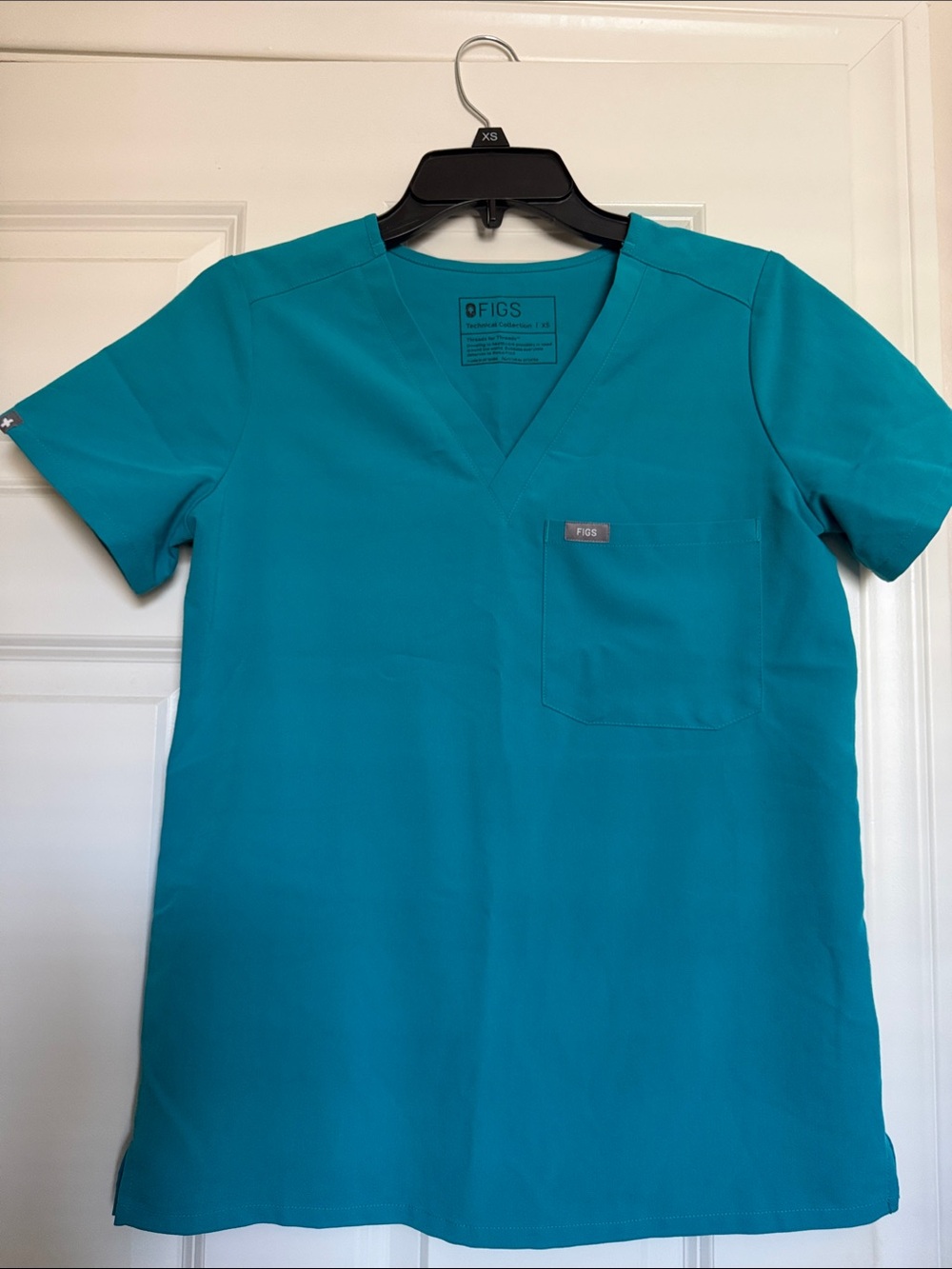 Figs Women's Teal V-Neck Tunic Scrub Top